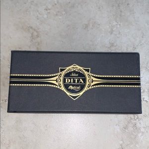 Dita box